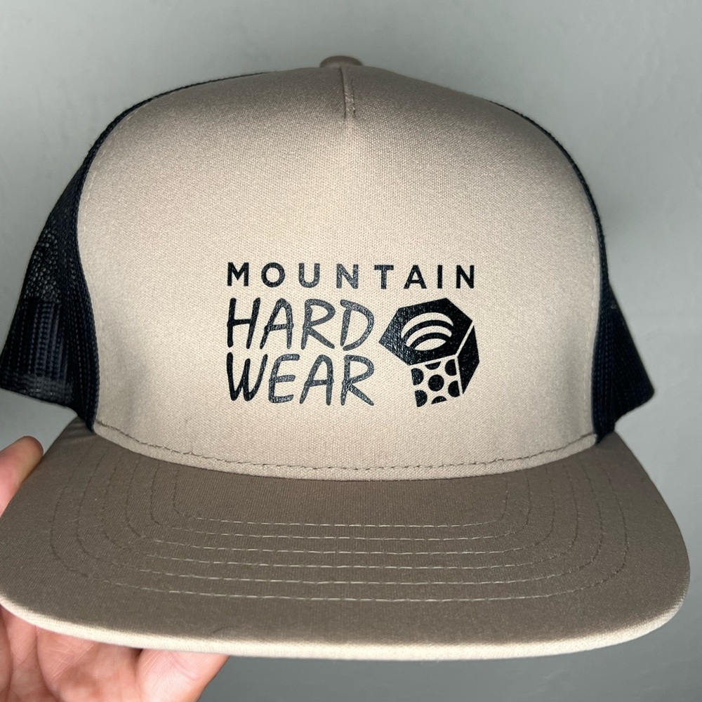Mountain Hardwear Beige and Black Trucker Hat